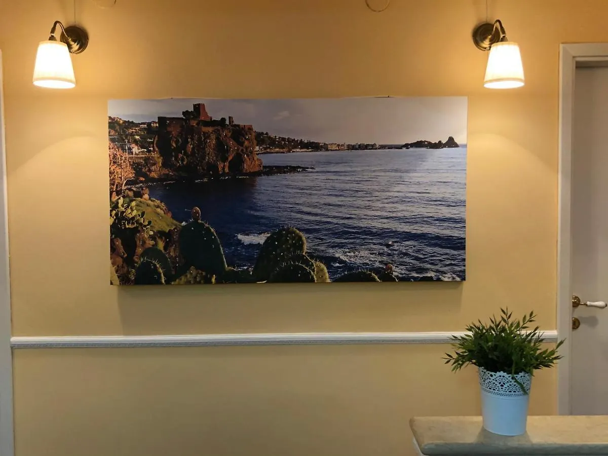 La Maison Blanche CTA 0*,  Italien